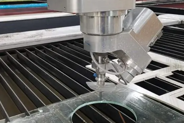 水刀切割加工，高效、环保、精准的现代加工技术